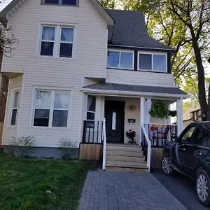 Adam Bed and breakfast
