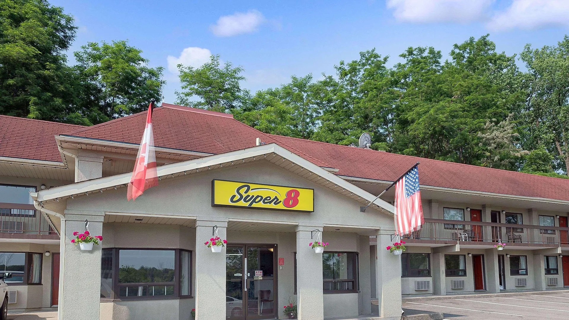 Super 8 By Wyndham Niagara Falls North