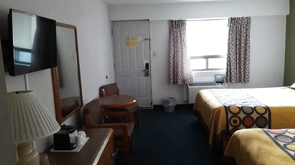 Hotel Super 8 By Wyndham Niagara Falls North