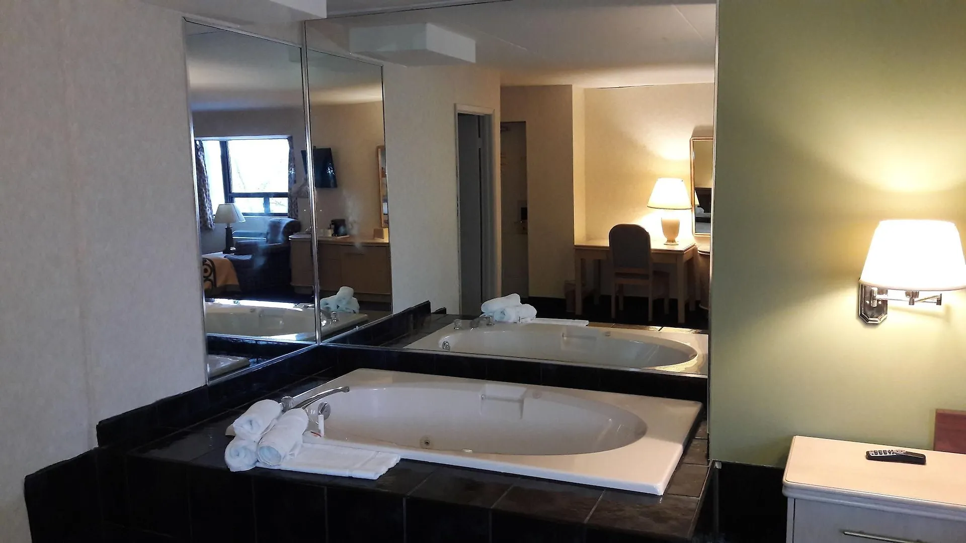 Hotel Super 8 By Wyndham Niagara Falls North